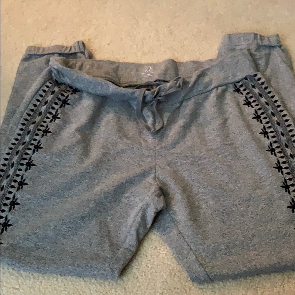 New York and company sweatpants. Like new.